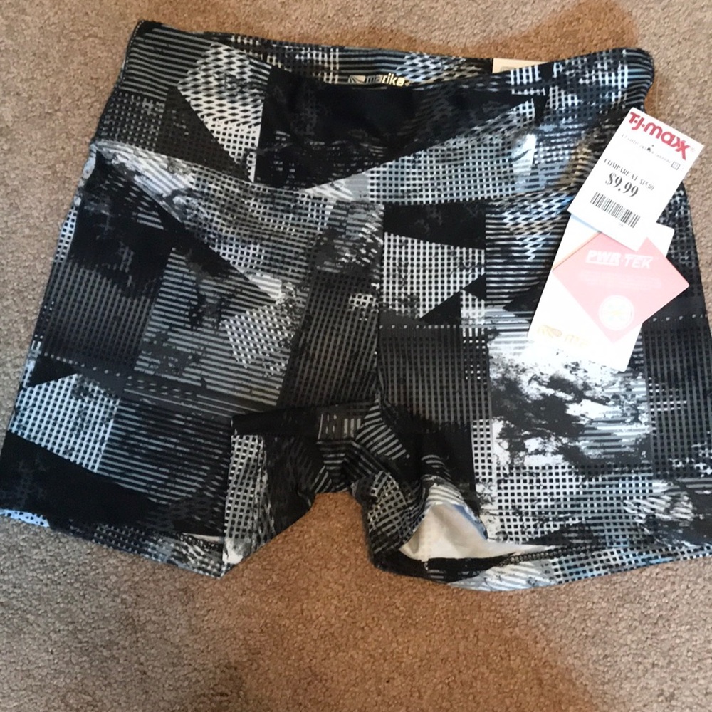 Workout booty short